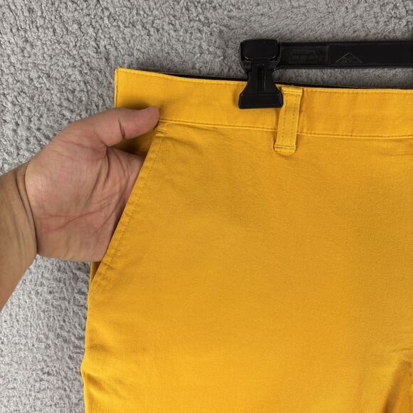 Club Room Mens Chino Shorts 38X9 Gold Khakis Flat Front 4 Way Stretch - Picture 2 of 11